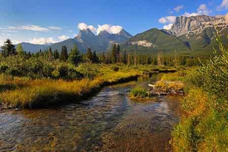 Rundle Cliffs Luxurious Two Bedroom Mountain Lodge