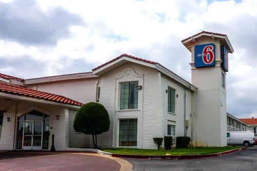 Motel 6-Euless, TX - DFW West Dallas