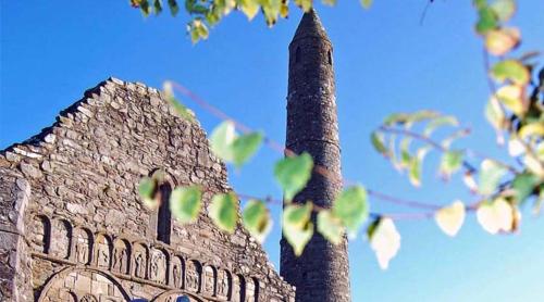 Round Tower Hotel - image 8