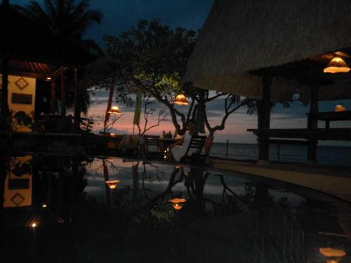 陽光海灘餐廳小屋 Sunshine Beach Bungalows and Restaurant