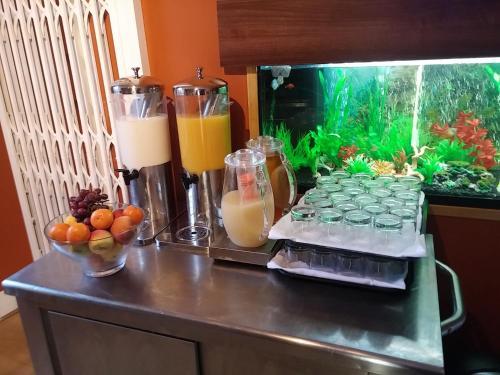 Waterfront Hotel - image 9