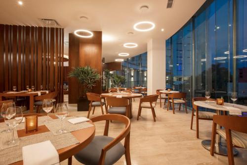 Altitude at Krystal Grand Cancun - All Inclusive