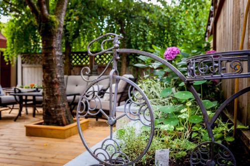 O Canada House Bed & Breakfast in Vancouver, Canada