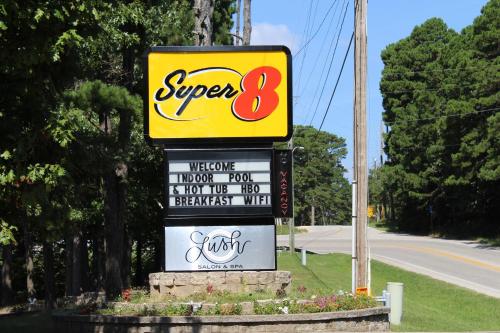 Super 8 by Wyndham Eureka Springs – Eureka Springs, AR
