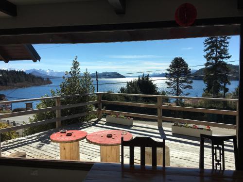salon détente/TV commun, Bonita Lake House - Hostel & Bungalows in San Carlos de Bariloche