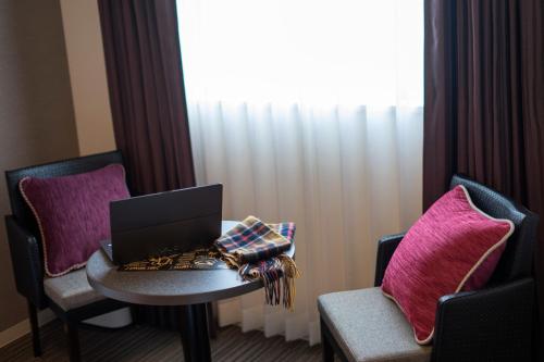 room detail thumbnail 1