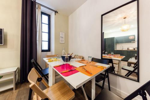 Chez Nous - 7 Appartements sur le Vieux Port - image 2