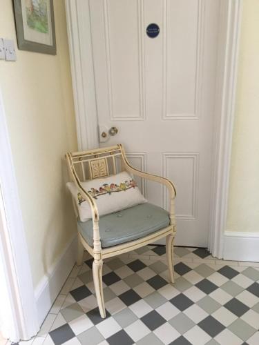 The Queen Hotel in Олни