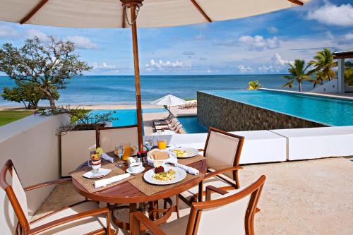 餐飲選擇, Las Verandas Hotel & Villas in 羅阿坦島