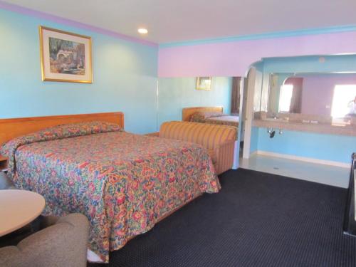 Starlight Inn Van Nuys - image 9