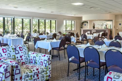 Restaurant, Blazing Stump Motel & Suites in Wodonga