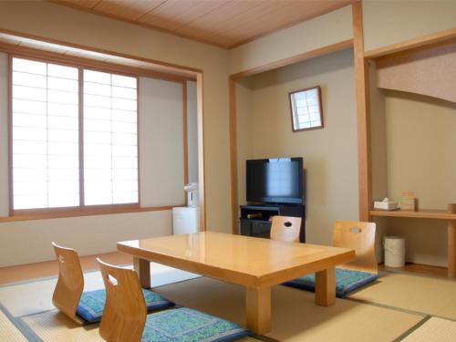 Renaissance Tanagura Renaissance Tanagura is conveniently located in the popular Tanagura area. The property offers a high standard of service and amenities to suit the individual needs of all travelers. Service-minded st