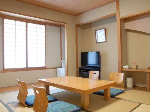 Renaissance Tanagura 3