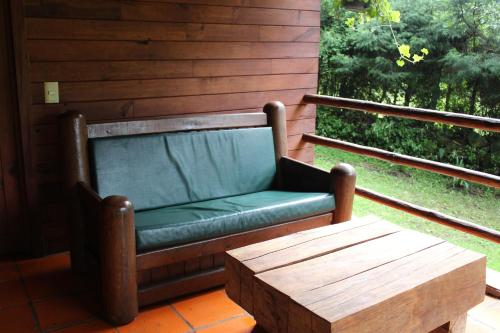 2 bedrooms, 4 beds