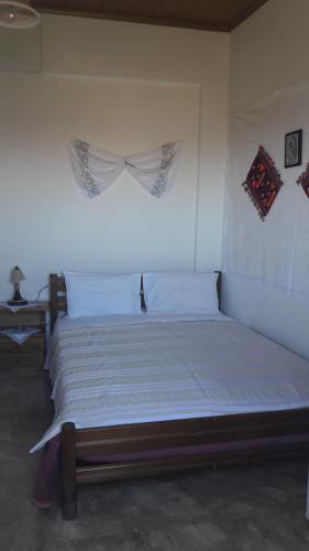  Aris Rooms in Anogia