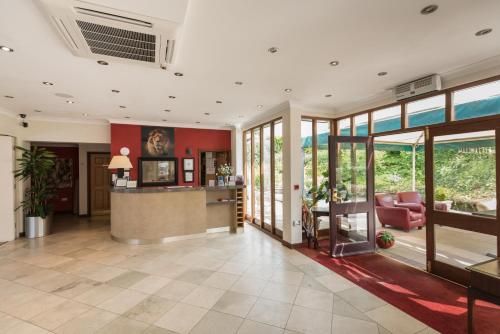 Előcsarnok, Golden Lion Hotel in Easenhall