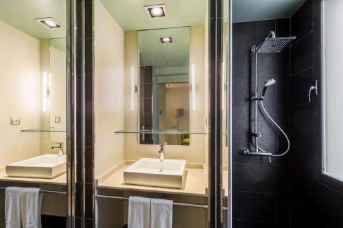 Room Mate Alicia - image 5