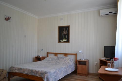Tuapse Hotel - image 8