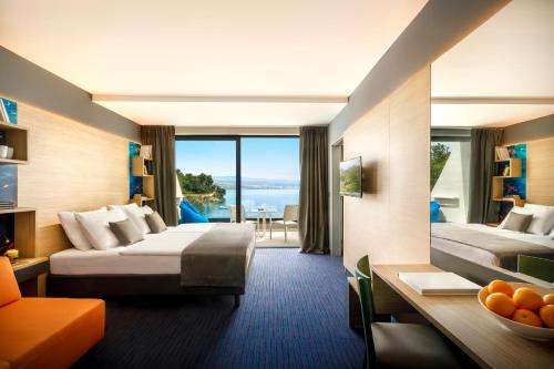 Superior Family Room with balcony and sea view