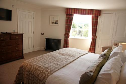 The Erskine Arms - image 2
