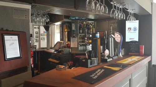 Glan-Neigr Bar - image 5