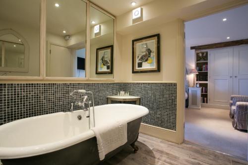 The Kingham Plough - image 7
