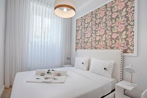 BmyGuest - Ambassador Boutique Apartment II - image 10
