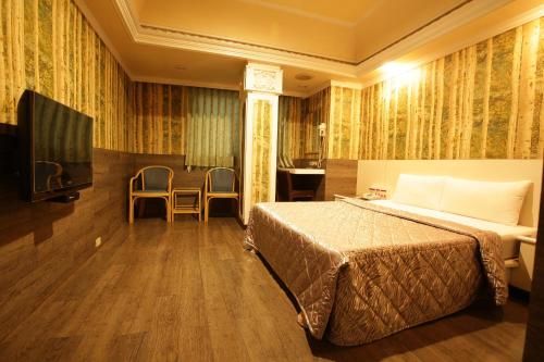 room detail thumbnail 2