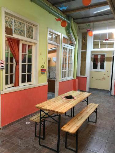 Hostal Tricontinental - La Retuca