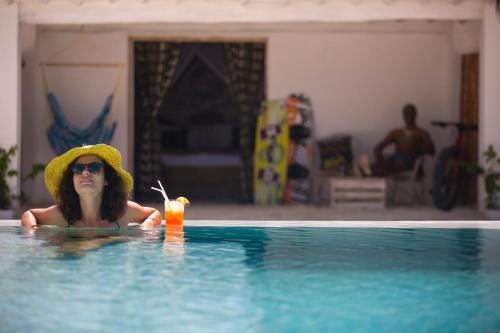Chambre double, vue sur la piscine