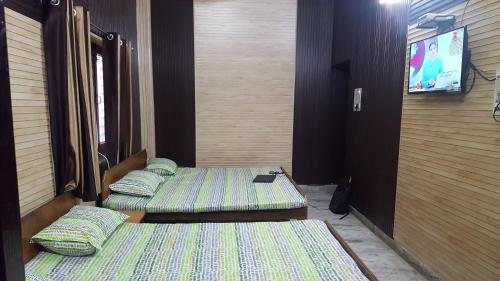 Gokul guest house