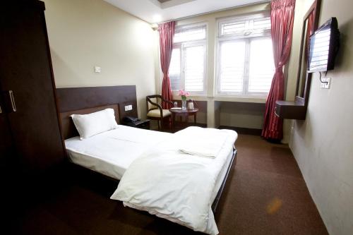 Deluxe Single Room