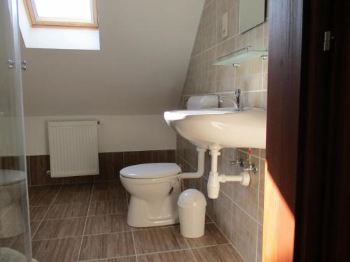 Poroszlay Apartman - image 2