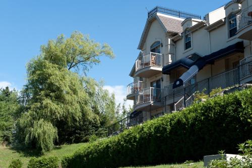 Hotel St-Sauveur - Saint-Sauveur-des-Monts