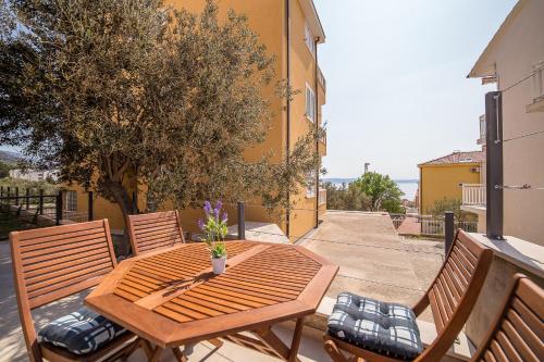 Green Olive Apartments - image 8