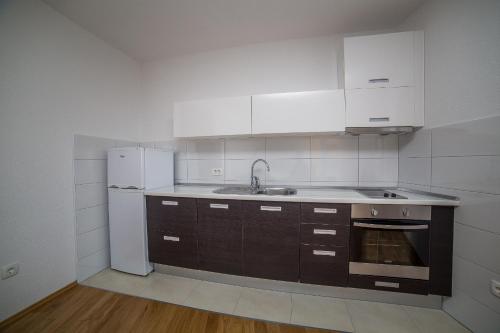 Green Olive Apartments - image 11