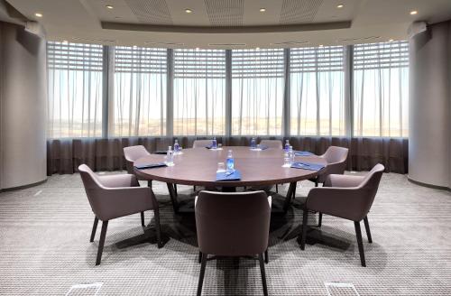 Eurostars Torre Sevilla - image 12