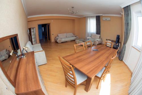 

Lotus Apartments 3, Fountain Square