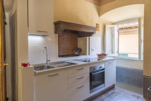 I Bei Ricordi - Historic Centre Apartment 6 - image 9
