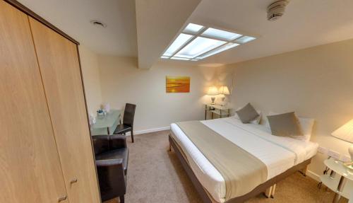 room detail thumbnail 0