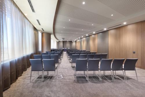 Eurostars Torre Sevilla - image 8