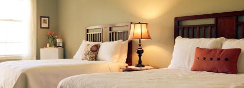 2 double beds