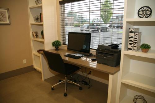 Country Inn & Suites by Radisson Prineville OR - image 7