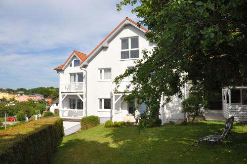 Panorama Hotel Lohme - image 6