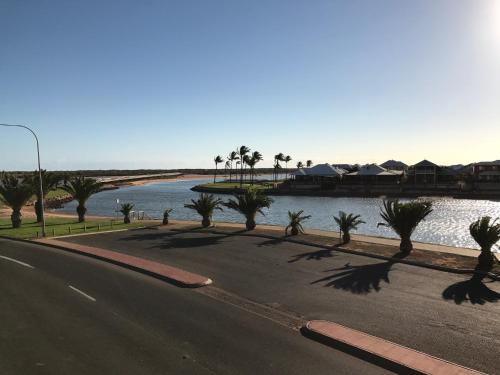 สภาพแวดล้อมโดยรอบ, Gascoyne Hotel in คาร์นาร์วอน