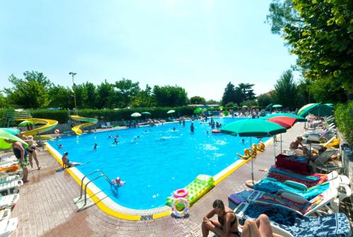 Camping Cisano - San Vito - image 3