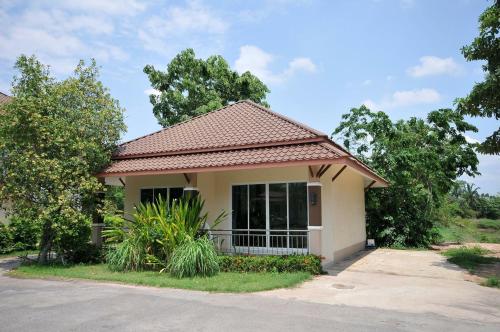 Thararin Resort in Ban Phue