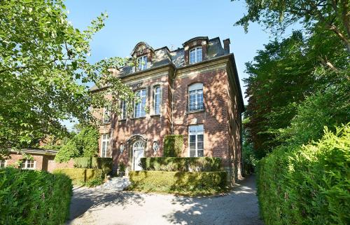Queen Christine - Forest-sur-Marque