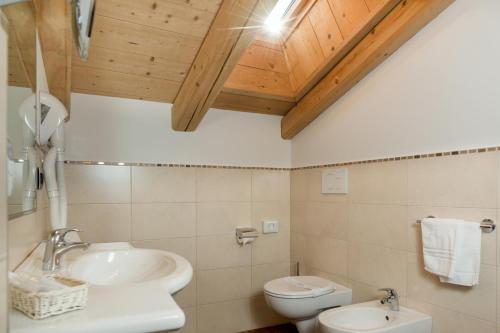 Hotel Garni Lastei - image 4