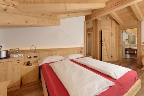 Hotel Garni Lastei - image 13